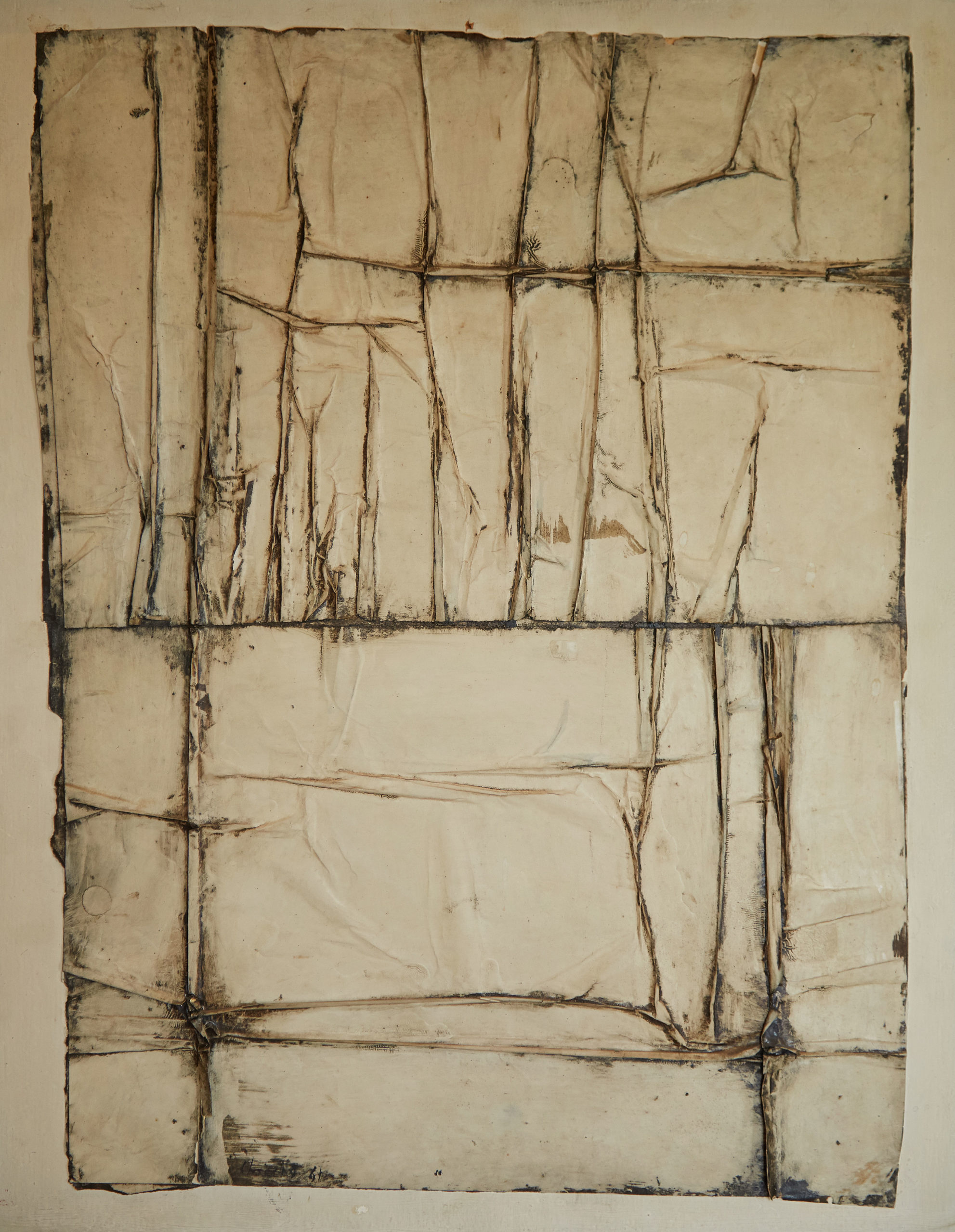 CHRISTO (né en 1935 - Christo Javacheff) — Surface d'empaquetage, 1961